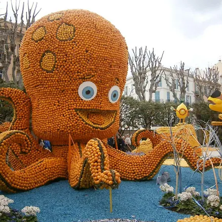 Lägenhet Le Cernuschi 2d Menton